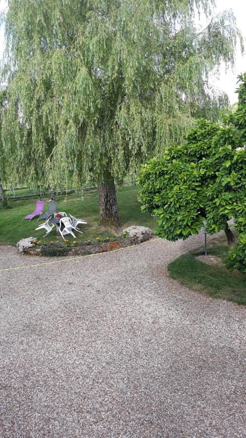 Bed and Breakfast La Pastorale La Puisaye Exterior foto
